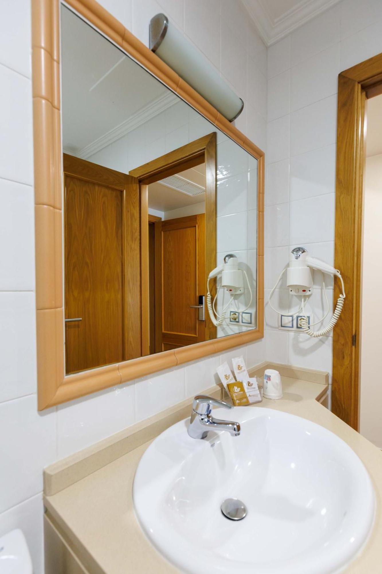 Hotel O Cruceiro Caldas De Reis Eksteriør bilde